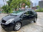 Toyota Prius . 2011