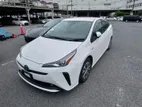Toyota Prius A PACKAGE PEARL 2020