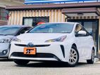 Toyota Prius A pearl 2019