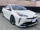 Toyota Prius A Touring Selection) 2020