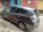 Toyota Prius Alfa 2014