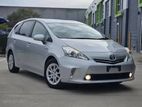 Toyota Prius Alpha 2013