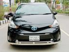 Toyota Prius Alpha 2016