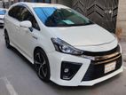 Toyota Prius ALPHA GS-SPORTS. 2016