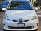 Toyota Prius Alpha Pano moonroof 2013