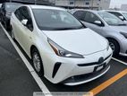 Toyota Prius Hybrid S_Pearl 2019