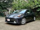 Toyota Prius S 2019