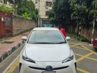 Toyota Prius s-led 3.5g pearl 2019