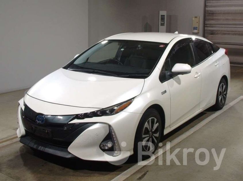 Toyota Prius S NAVI PHV 2019 for Sale in Baridhara | Bikroy