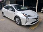 Toyota Prius S P 2018