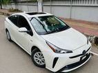 Toyota Prius S Package Sunroof 2019