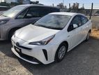 Toyota Prius S Pearl 4/38000 km 2020