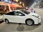 Toyota Prius S Safety Plus 2016