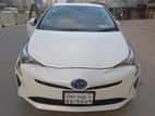 Toyota Prius S Safety Plus 2017