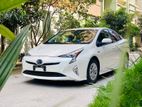 Toyota Prius S SAFETY PLUS 2018