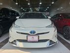 Toyota Prius S Safety Plus 4.5 2018