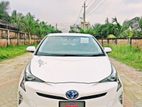 Toyota Prius S Touring 2018