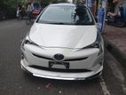 Toyota Prius S Touring Hybrid 4p 2018