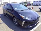 Toyota Prius S Touring Sel. Black 2019
