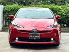 Toyota Prius S Touring Selection 2019