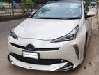 Toyota Prius S Touring Selection 2019