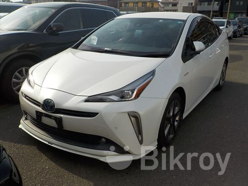 Toyota Prius S Turing Selection 2019 for Sale in Baridhara | Bikroy