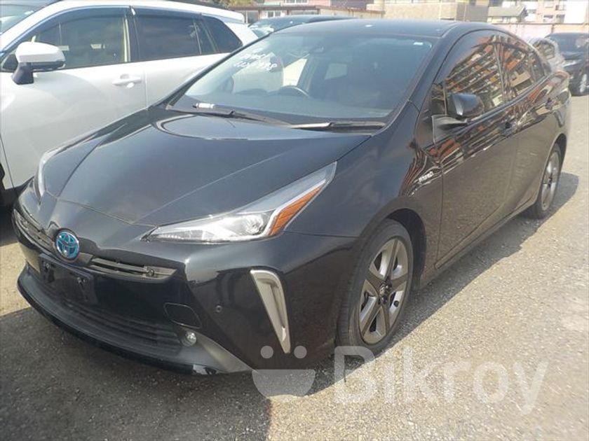 Toyota Prius S Turing Selection 2019 for Sale in Baridhara | Bikroy