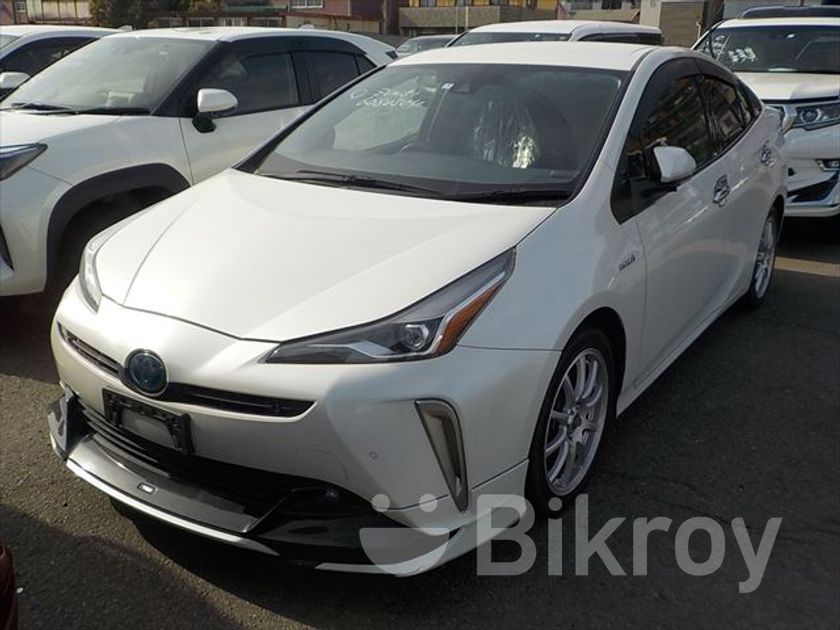 Toyota Prius S Turing Selection. 2019 for Sale in Baridhara | Bikroy