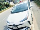 Toyota Prius Sedan 2019