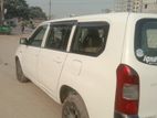Toyota Probox . 2004