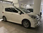 Toyota Ractis 2012