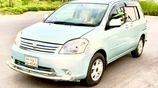 Toyota Raum ` 2003