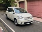 Toyota Raum 2004