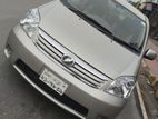 Toyota Raum 2005