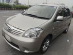 Toyota Raum 2006