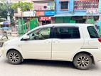 Toyota Raum . 2006