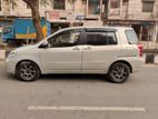 Toyota Raum all auto 2004