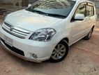 Toyota Raum G 2004