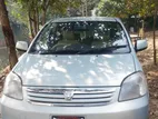 Toyota Raum . 2004