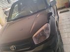 Toyota RAV4 black 2004