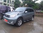 Toyota RAV4 gray 2004