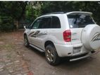 Toyota RAV4 . 2000