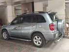 Toyota RAV4 ` 2005