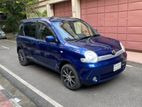 Toyota Sienta 2003