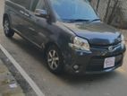 Toyota Sienta 2012