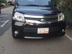 Toyota Sienta 7 sit 2012