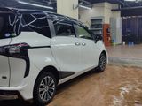 Toyota Sienta Hybrid G 2016