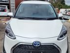 Toyota Sienta Hybrid G Quero Pearl 2019