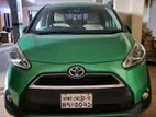 Toyota Sienta . 2016