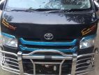 Toyota Hiace . 2005